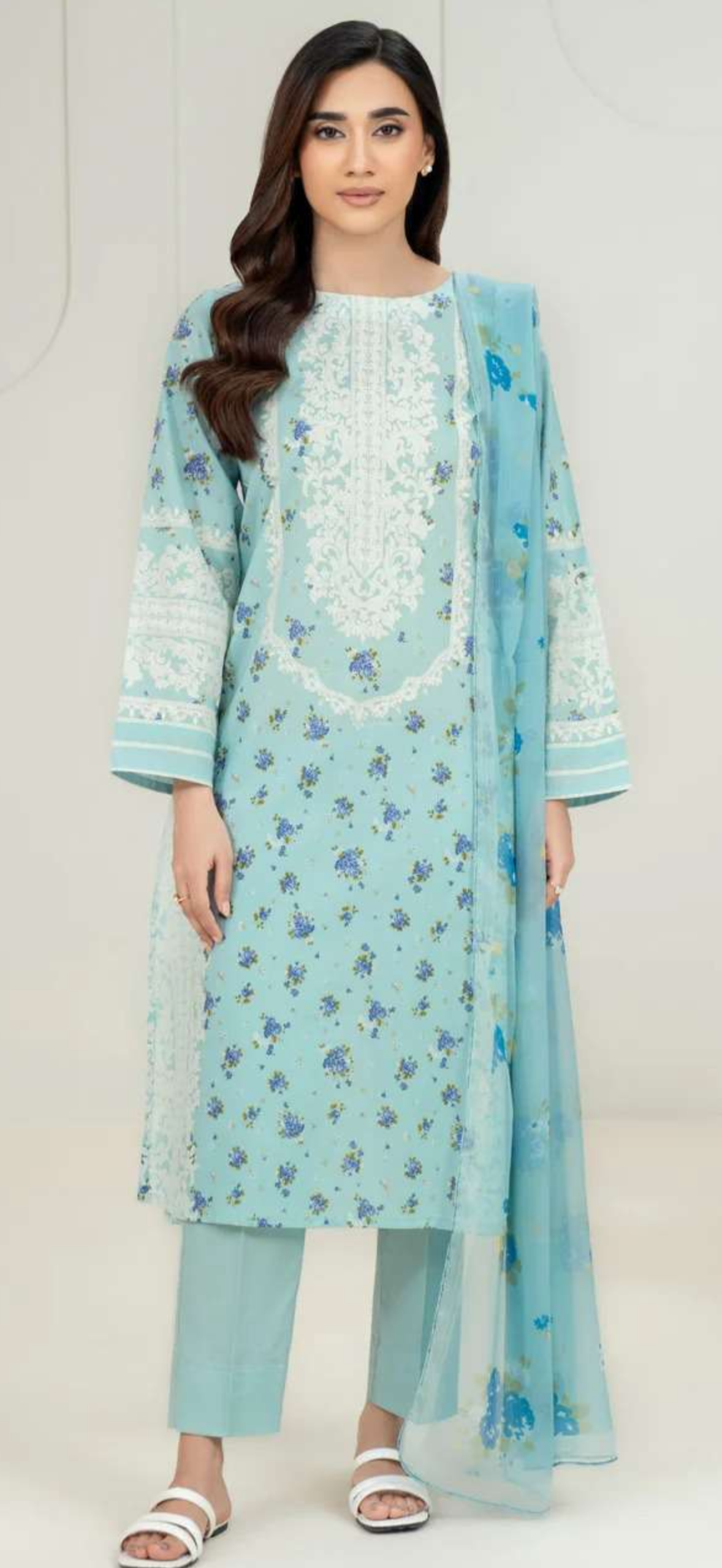 IMG_5106 Trendy Limelight Lawn Collection – Comfortable & Elegant Pakistani Outfit - Image 1